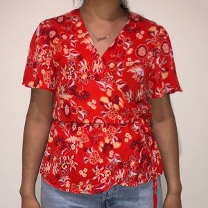 ⭐️⭐️⭐️RED FLORAL TIE TOP